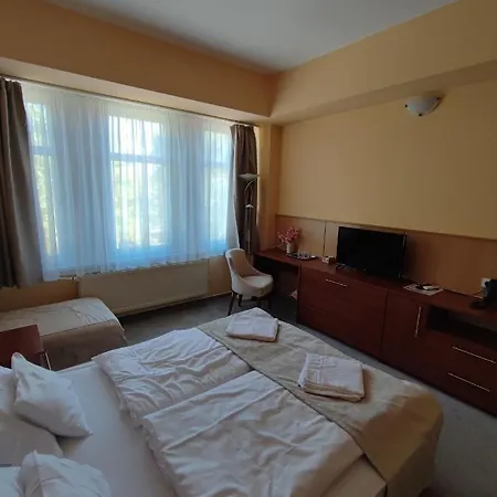 Hotel D-hotel 3*