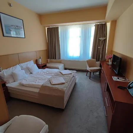 D-hotel